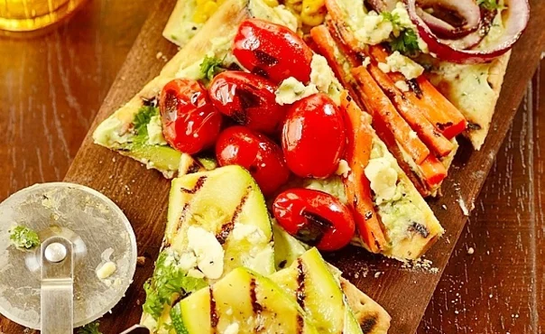 Grilled vegetable pizza