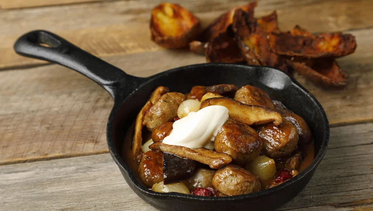 Poropyörykkäcurry ja smetanaa
