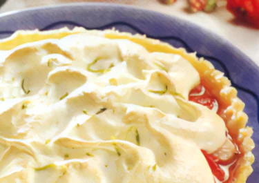 Jordgubbspaj med maräng och lime