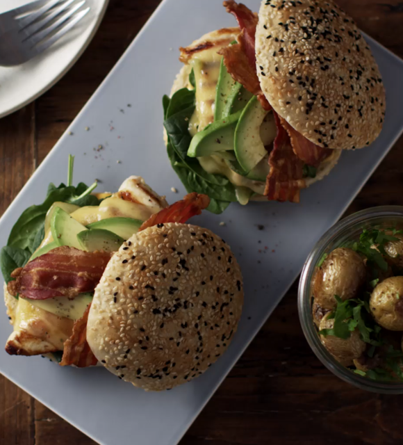 Spicy chicken burger with Mature Cheddar