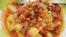 Makkarakeitto
