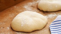 Gluteeniton pizzapohja