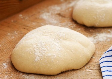 Gluteeniton pizzapohja