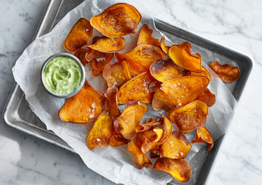 Dipp på avokado med sötpotatischips