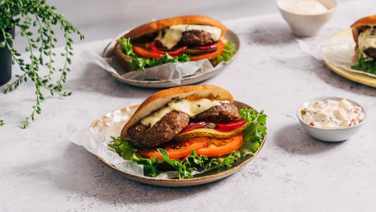 Lihapiirakkaburger