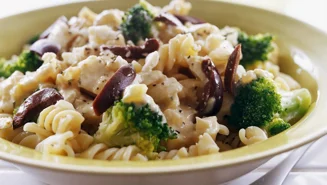 Pasta med broccoli och ost