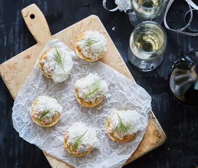 Tartlets with salmon salad and cheddar