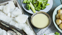 Saltindbagt torsk og wasabisauce