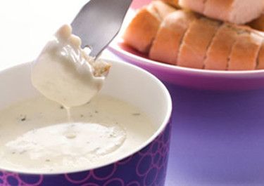 Lämmin Apetina-dippikastike
