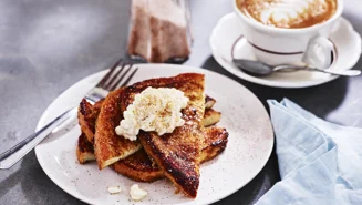 Fattiga riddare med fruktig cottage cheese