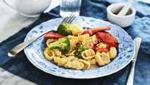 Falukorv med ost- och pepparpasta