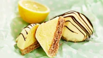 Biskvier med vit choklad och citron
