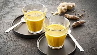 Gurkemeje latte