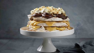 Suklaa-Pavlova