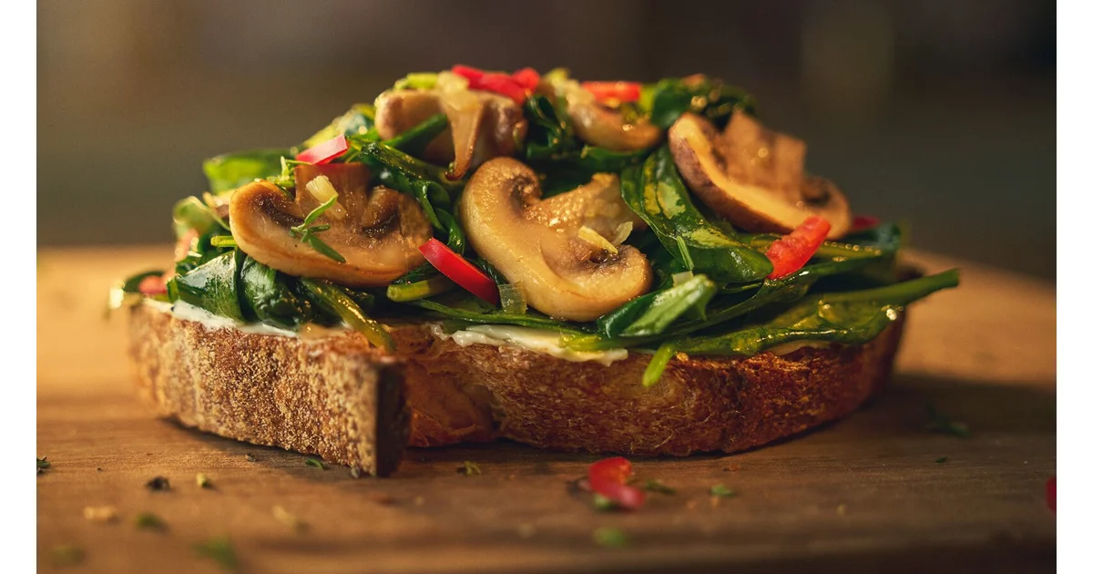 Mushrooms on toast  | Lurpak®