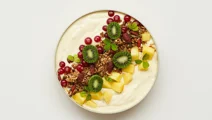 Mango smoothie bowl