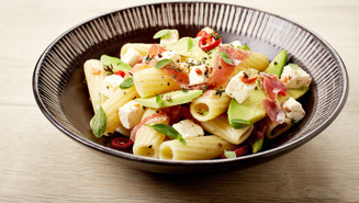 Kylmä pastasalaatti