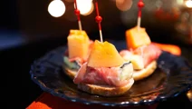 Pincho med ost och parma