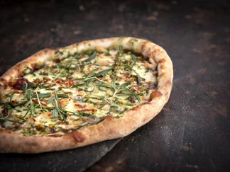 Pizza with chicken
