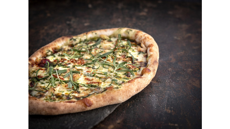 Pizza with chicken