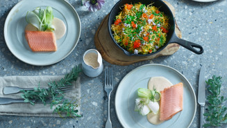 Bakad fjällröding med ”falsk råraka” rom och brynt sandefjordsås