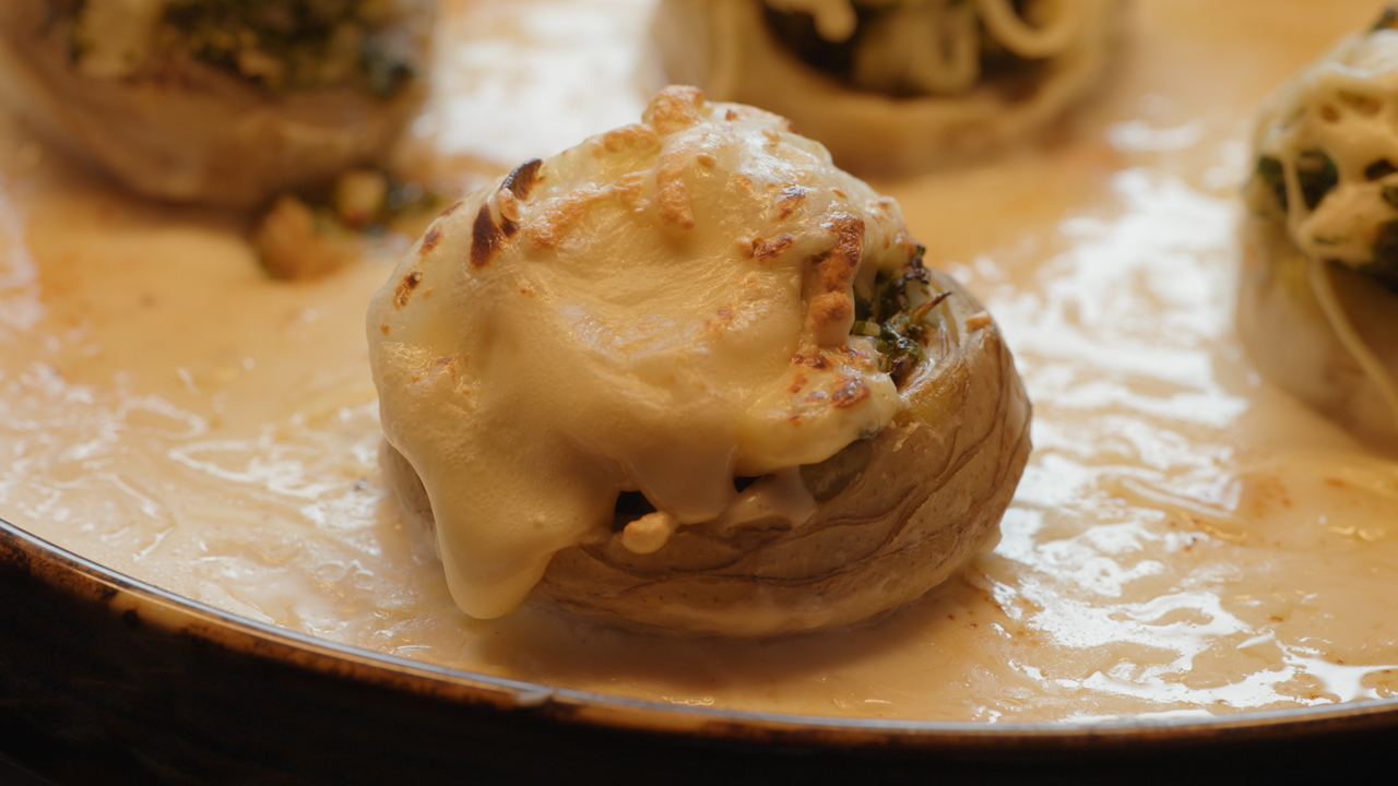 Artichoke Hearts Stuffed with Chicken and Spinach