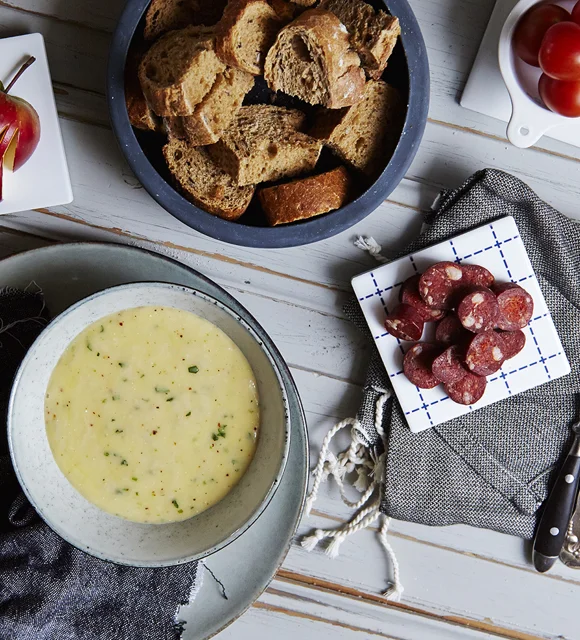 Fondue au fromage Havarti, au vin blanc et à l’estragon