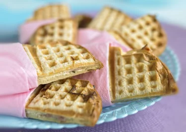 Varma dubbelmackor med färskost