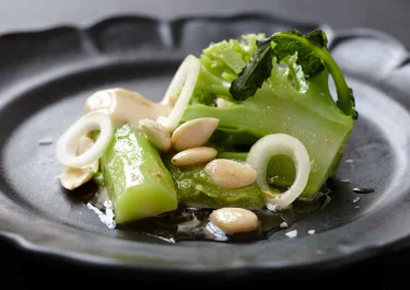 Broccoli och mandel med brynt smör