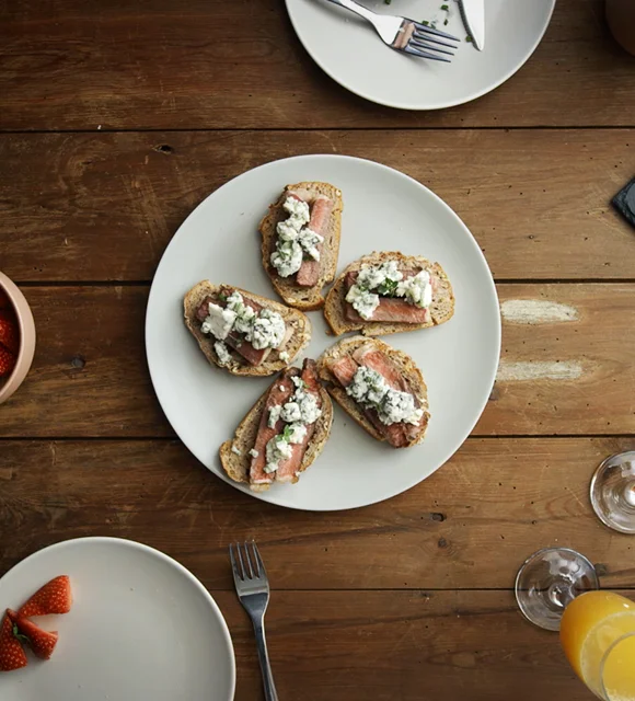 Steak crostini with Blue Cheese