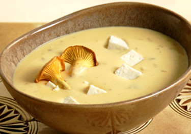 Pehmeä kantarellikeitto