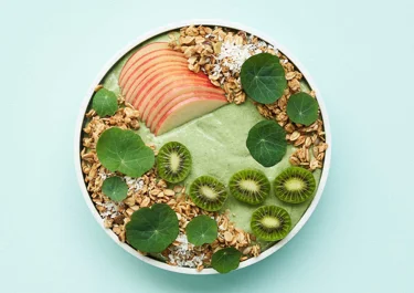 Matcha smoothie bowl