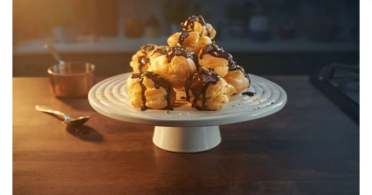 CHOCOLATE ORANGE PROFITEROLES