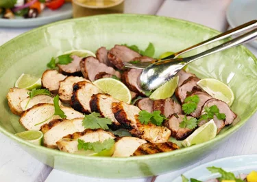 Grillad fläskfilé och kyckling med lime