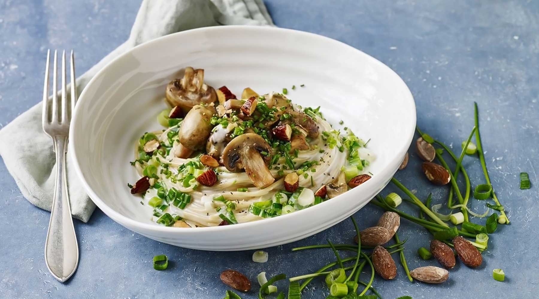 Σπαγγέτι καρμπονάρα με μανιτάρια