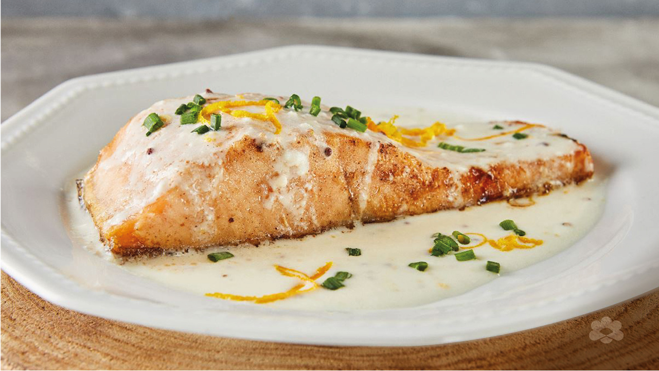 Salmon with Béchamel Sauce