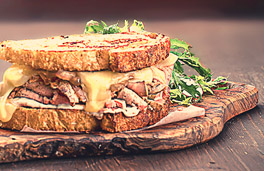 ساندويتش لحم روستو