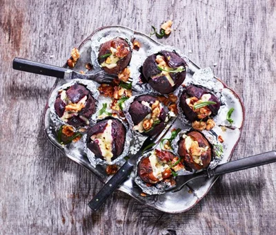 Beetroots with Blue Cheese, Honey and Rosemary