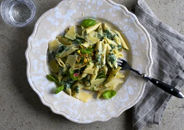 Pasta med spenat och vitlök