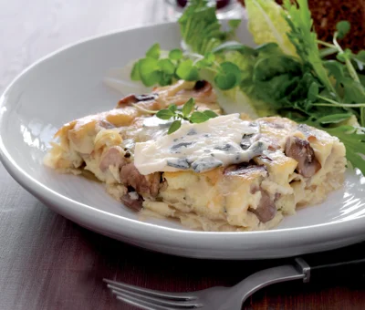 Tortilla med egg, Castello Blå, sopp og løk