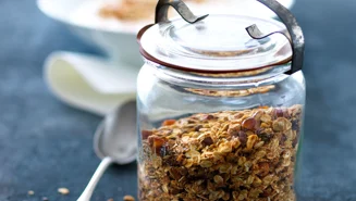 Coconut granola