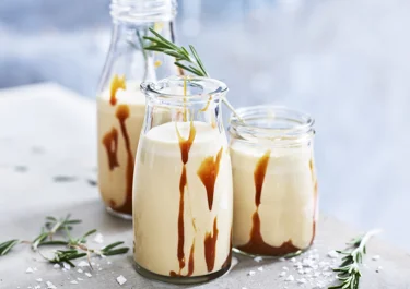 Mjölkdrink med rosmarinkola