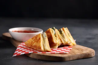 Crispy Mozzarella in Carrozza