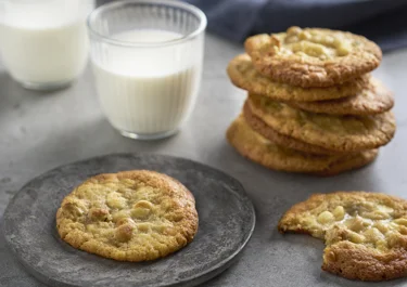 Air fryer white chocolate macadamia nut cookies