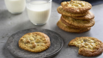White chocolate macadamia nut cookie