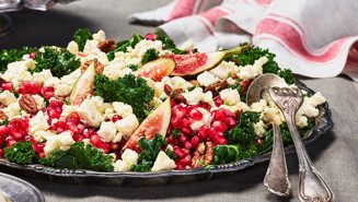 Grönkålsallad med granatäpple