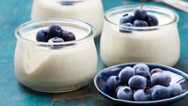 Yoghurtpannacotta med blåbär