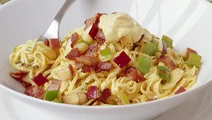 Pasta med curry och äpple