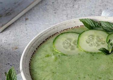 Sopa de pepino y manzana
