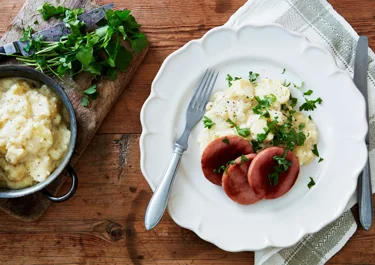 Rotfruktsstomp med falukorv